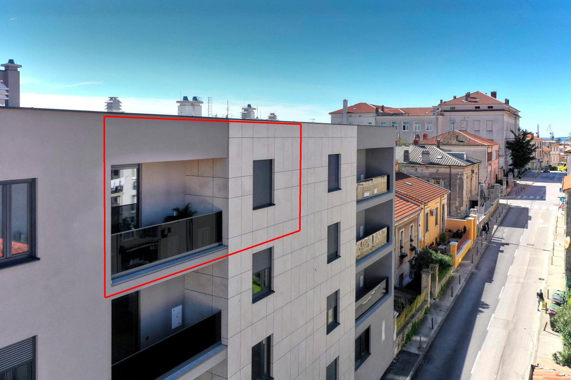 You & Me Pula With Garage Parking Extérieur photo